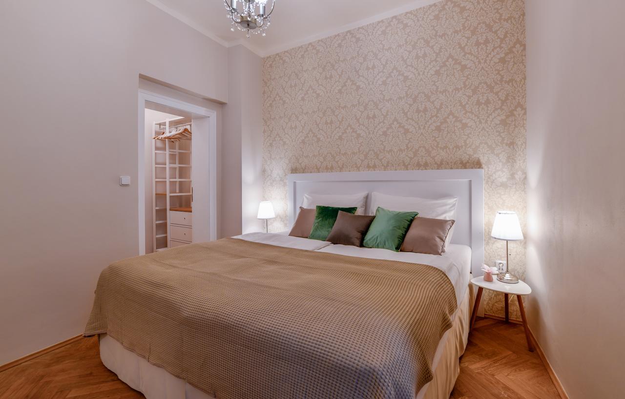 Apartments Rybna Praha Bagian luar foto